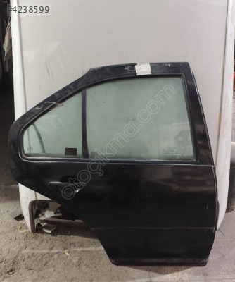 VOLKSWAGEN BORA SAĞ ARKA KAPI DOLU ORİJİNAL ÇIKMA PARÇA