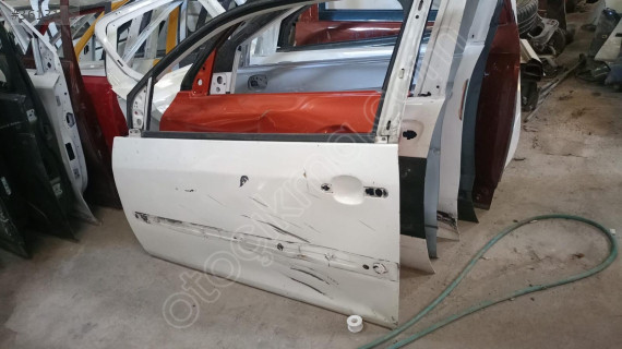 2005 Model Ford Fiesta Sol Ön Kapı - Oto Çıkma Parçaları