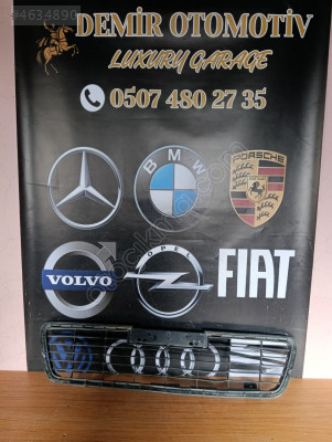 TOYOTA HİLUX ÖN TAMPON ORTA IZGARA 2015-2019