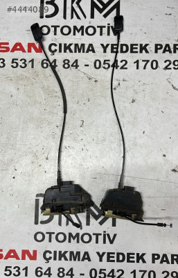 nissan primera  p12 sağ sol ön kapı kilidi