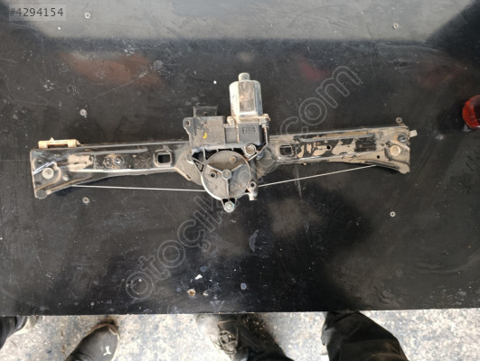 Fiat Fiorino sağ on cam krikosu ve motoru