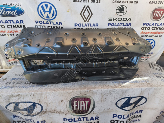 Hyundai Elantra bagaj kapağı