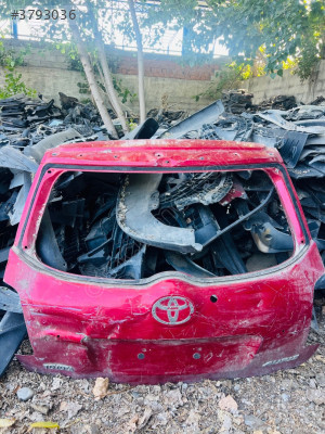 2008 2012 Toyota auris çıkma arka bagaj kapağı