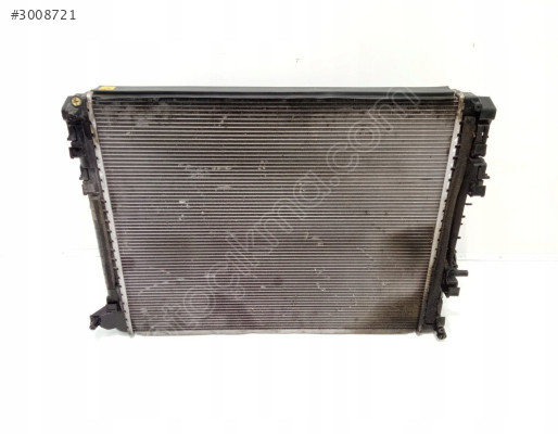 MASERATİ GHİBLİ MOTOR SU RADYATÖRÜ