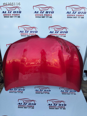 Renault clio 5.5 motor kabutu kırmızı