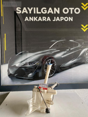 TOYOTA COROLLA CAM SU BİDONU