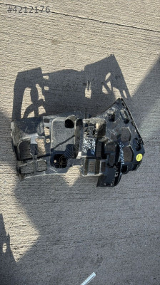 BMW X1 U11 ARKA TAMPON SOL DIŞ DESTEK BRAKETİ