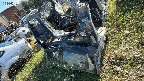 NİSSAN JUKE SOL ÖN ÇEYREK ŞASE OTO FEDAİ