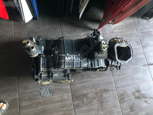 ÇIKMA VOLKSWAGEN AMAROK KALORİFER KUTUSU