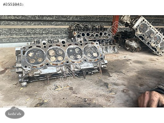 TOYOTA CORONA 2000 16V KARBÜRATÖRLÜ SİLİNDİR KAPAĞI