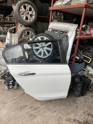 Fiat egea arka sağ kapı orjinal çıkma
