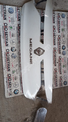 848109140R Megane 4 arka bagaj kapağı güneşlik
