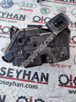 5E0839016 Passat b8 sağ arka kapı kilidi mekanizması