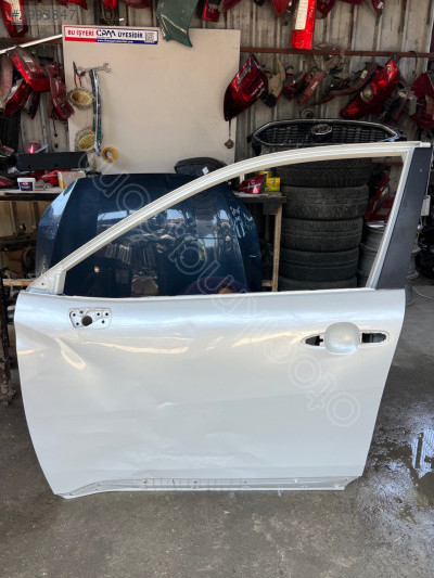 2023 2024 Toyota corolla croos çıkma ön sol kapı