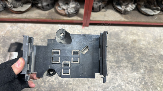 2013-2017 AUDİ A3 BEYİN BRAKETİ 5Q0 906 507 D ORJ ÇIKMA