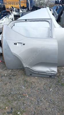 2018-22 VOLVO XC40 SAĞ ARKA KAPI ÇIKMA ORJİNAL