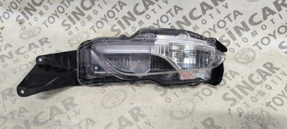 SİNCAR OTO'DAN TOYOTA YARİS CROSS SAĞ SİS FARI ÇIKMA ORJİNAL