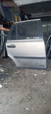 VOLVO XC90 SAĞ ARKA KAPI