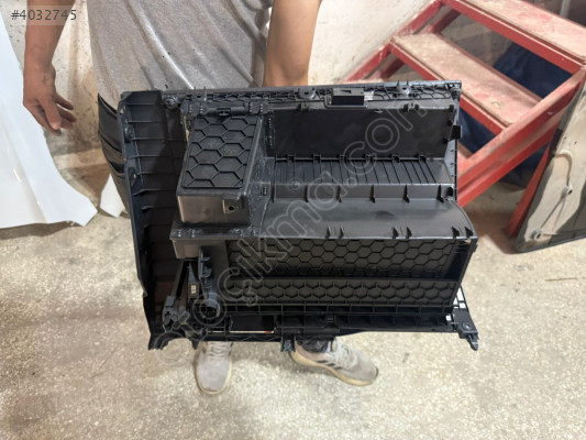 2020-25 CUPRA FORMENTOR TORPİDO KAPAĞI ORJ ÇIKMA