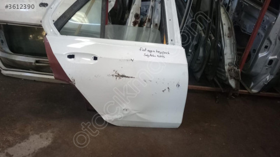 Fiat Egea hecbek sağ arka kapı  2015 m