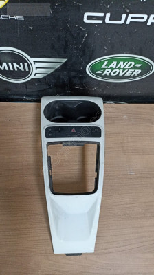 6J0858331 SEAT İBİZA VİTES KONSOLU BARDAKLIK TUŞ TAKIMI  SET