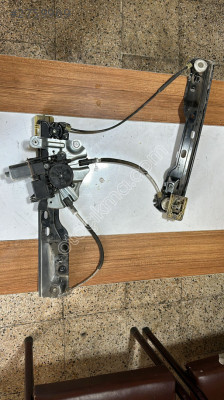 2012-2013 OPEL ASTRA J SAĞ ÖN KAPI CAM MOTORU CAM KRİKOSU ÇIKMA