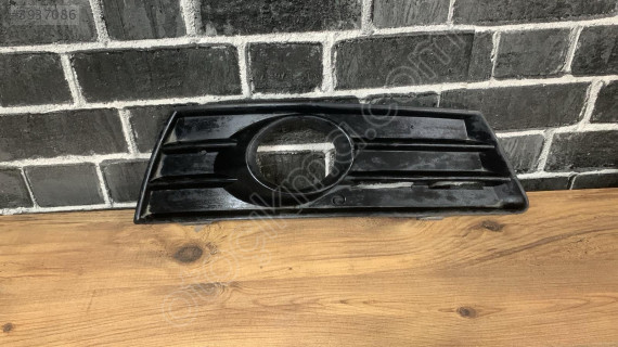 2008-2013 VW Passat Sağ Sis Farı Çerçevesi 3C8853666C