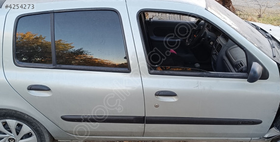 Clio sağ arka kapı