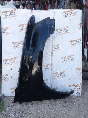 Toyota Hilux Çıkma Sağ Ön Çamurluk 2003-2006