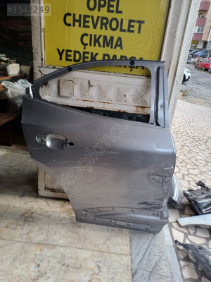 Opel Mokka çıkma orijinal sağ arka kapı