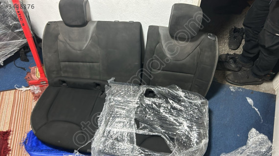 Renault Clio 4 arka koltuk