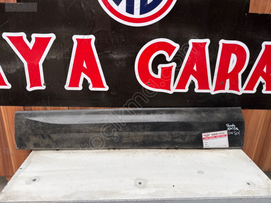 Skoda Karoq sol ön kapı çıtası kapı bandı dodik