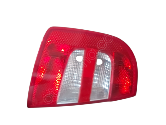 SKODA FABİA SOL ARKA STOP LAMBASI 1999-2004 SIFIR AYARINDA