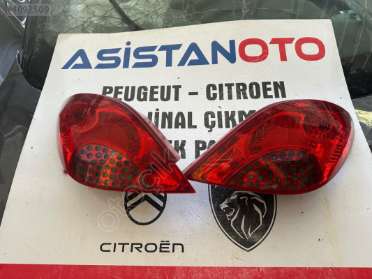 Peugeot 207 sol arka stop lambası çıkma