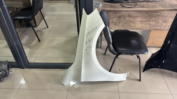 MERCEDES A SERİ W176 SAĞ ÖN ÇAMURLUK