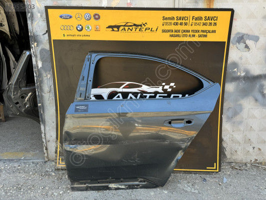 SKODA SUPER B SOL ARKA KAPI ÇIKMA