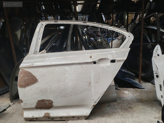 PASSAT B8 SOL ARKA KAPI