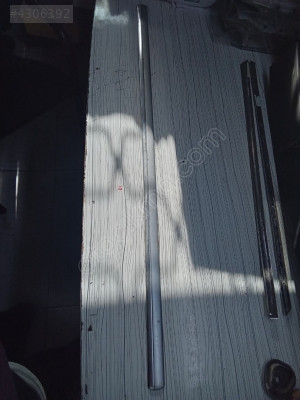 VOLKSWAGEN BORA- 99/05 ÖN KAPI BANDI SOL  1J4853515