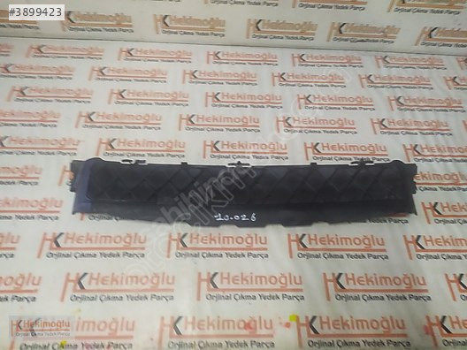 VW TİGUAN RADYATÖR ALT PLASTİK BRAKET 5N0121341 B
