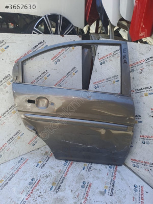Hyundai accent era sağ arka kapı (hasarlı ürün)