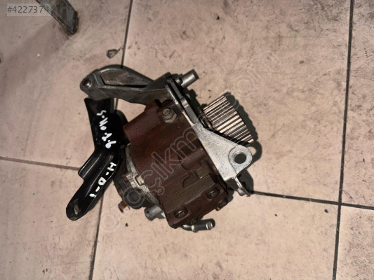 VOLVO S40 1.6 YAKIT POMPASI KONUK OTO