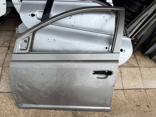 TOYOTA YARİS ÇIKMA ORJİNAL SOL ÖN KAPI BD1