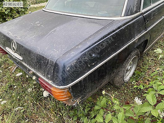 MERCEDES W115 ORJİNAL KESME SAĞ ARKA ÇAMURLUK