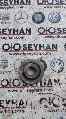 5Q0512149F Skoda Octavia 2021 Arka helezon üst lastiği