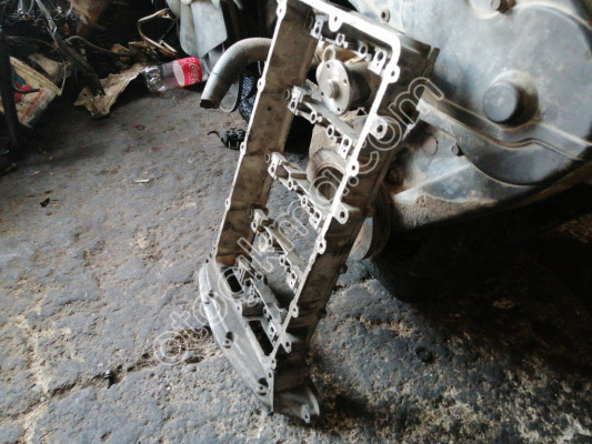 FORD TRANSİT 2.0 TDCİ ÖN ÇEKİŞ ÜST KEP ÇIKMA