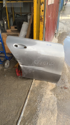 Mercedes w118 cla sağ arka kapı orjinal