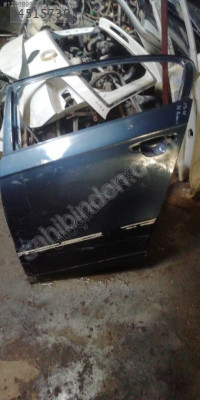 VOLKSWAGEN PASSAT B6 SOL ARKA KAPI