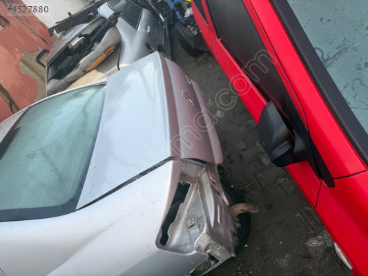 Peugeot 407 bagaj kapağı