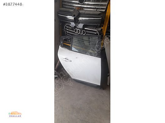 Ünallar Oto Çıkma - Megane 3 Sağ Arka Kapı Yedek Parça