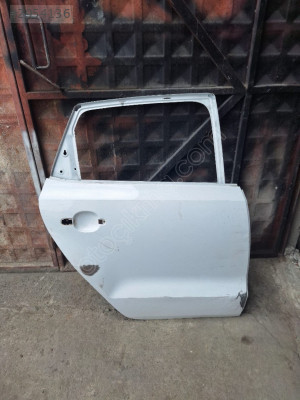 VOLKSWAGEN POLO SAĞ ARKA KAPI